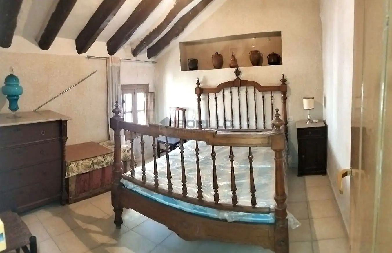 Habitación de Casa o chalet en venta en Utrillas con Terraza, Amueblado y Balcón