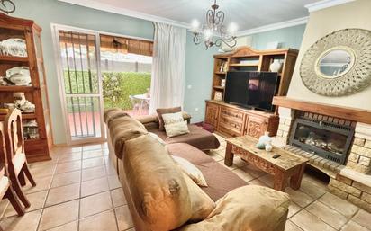 Living room of Single-family semi-detached for sale in Málaga Capital  with Air Conditioner, Terrace and Balcony