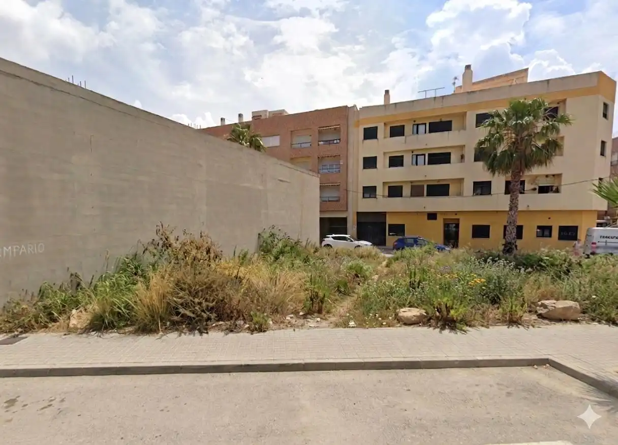 Lands and plots for sale in Calle Infanta Doña Leonor, imagen 3