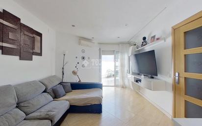 Living room of Flat for sale in Sabadell  with Air Conditioner, Heating and Terrace