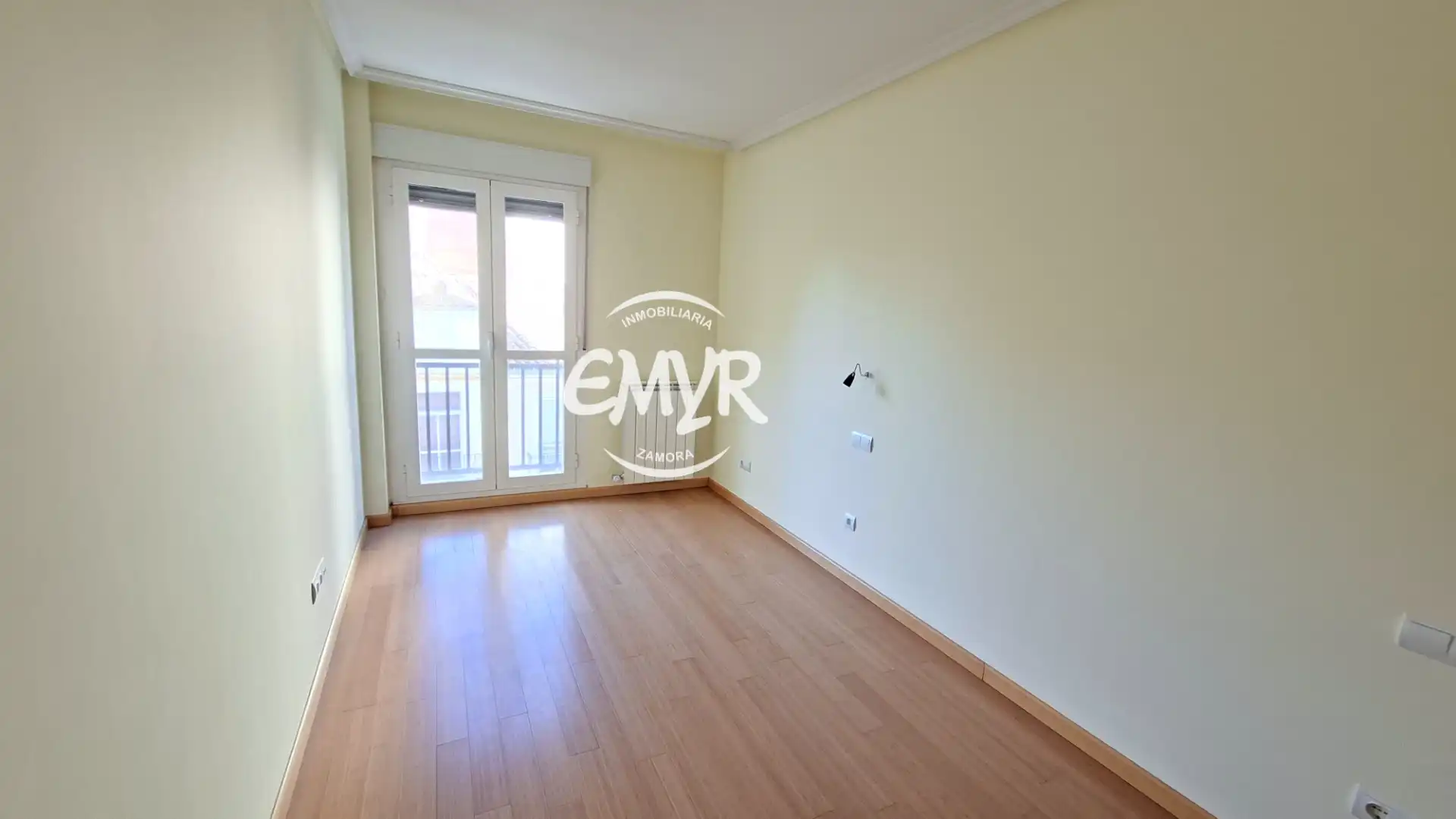 Bedroom of Flat for sale in Zamora Capital   with Heating, Parquet flooring and Balcony