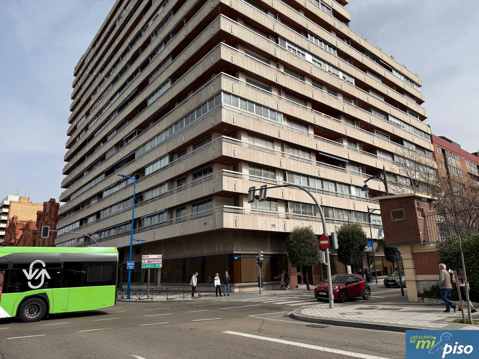 Exterior view of Flat for sale in Valladolid Capital  with Heating, Parquet flooring and Furnished