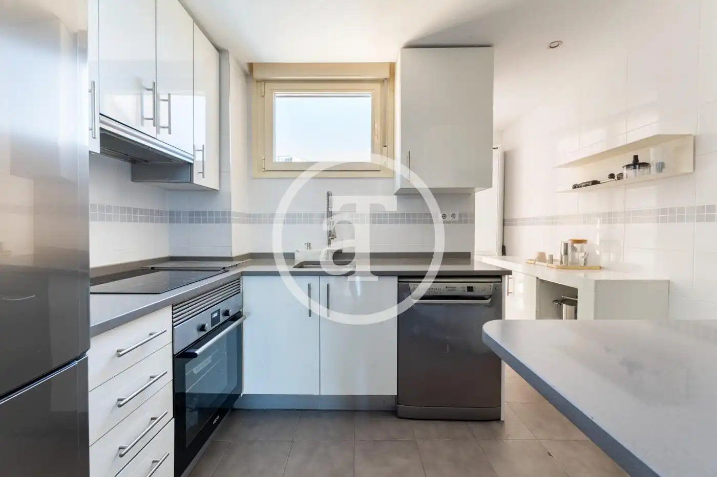 Cocina de Piso de alquiler en Madrid con Aire acondicionado, Calefacción y Amueblado
