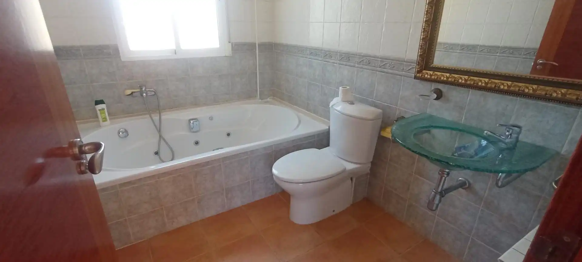 Baño de Casa o chalet de alquiler en Vinaròs con Calefacción, Jardín privado y Terraza