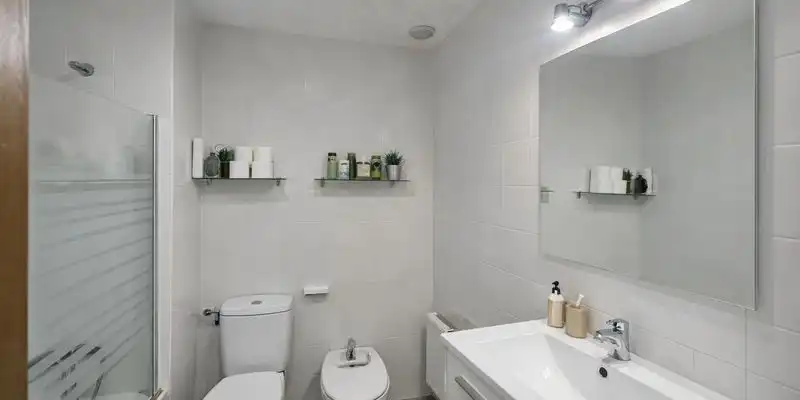 Badezimmer von Wohnung zum Verkauf in Montblanc mit Privatgarten