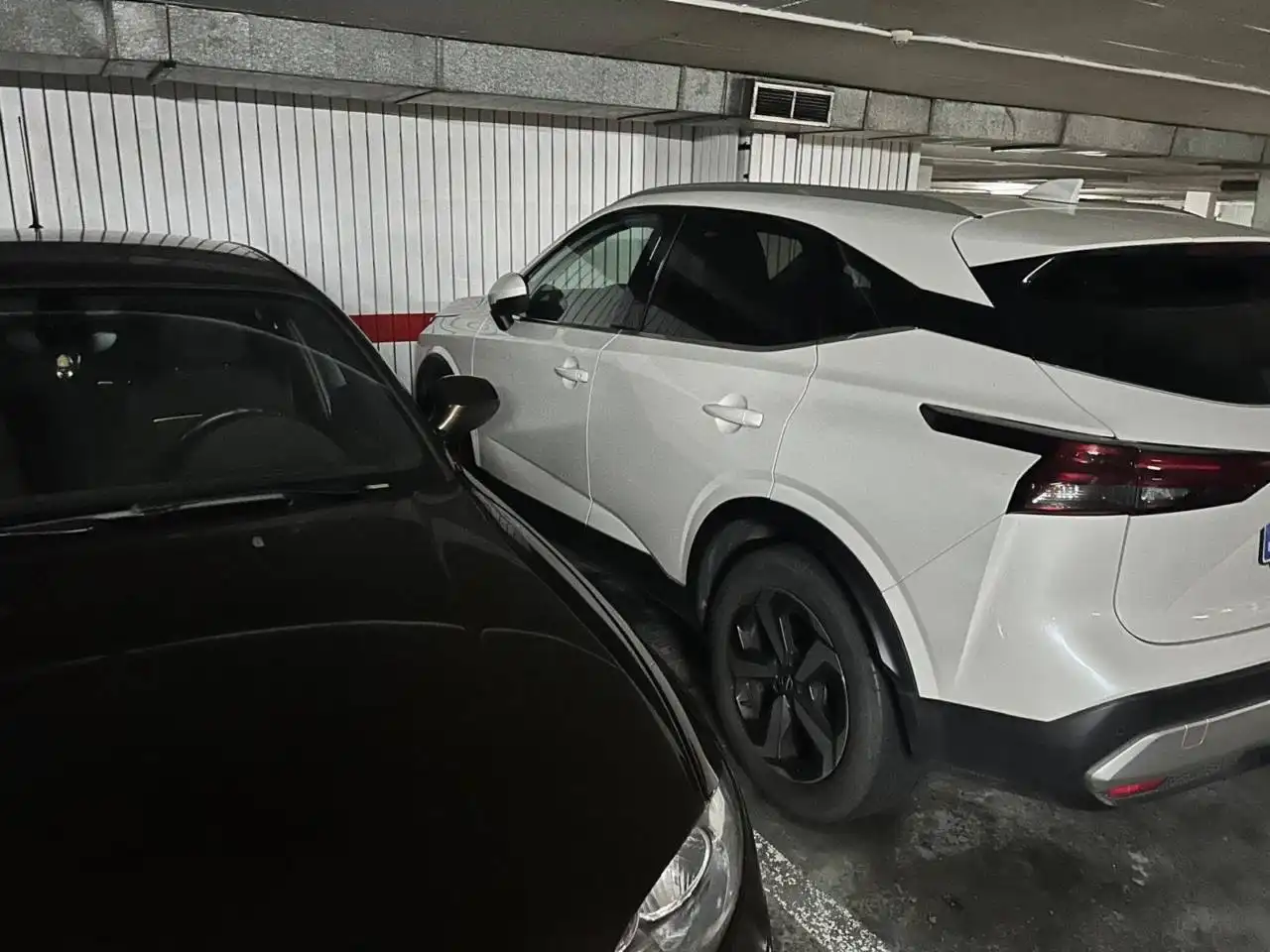 Garage for rent in Amara