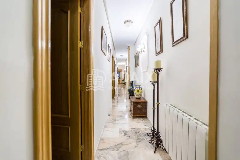 Piso en venta en Úbeda con Aire acondicionado, Calefacción y Trastero