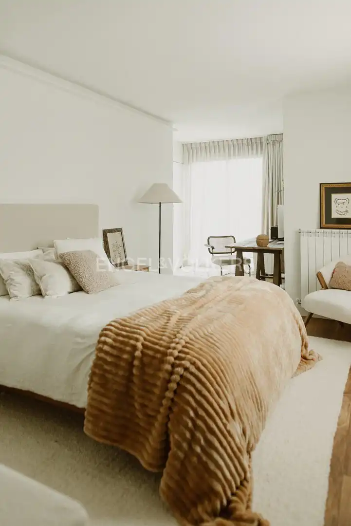 Bedroom of Flat for rent in La Moraleja  with Air Conditioner, Heating and Private garden