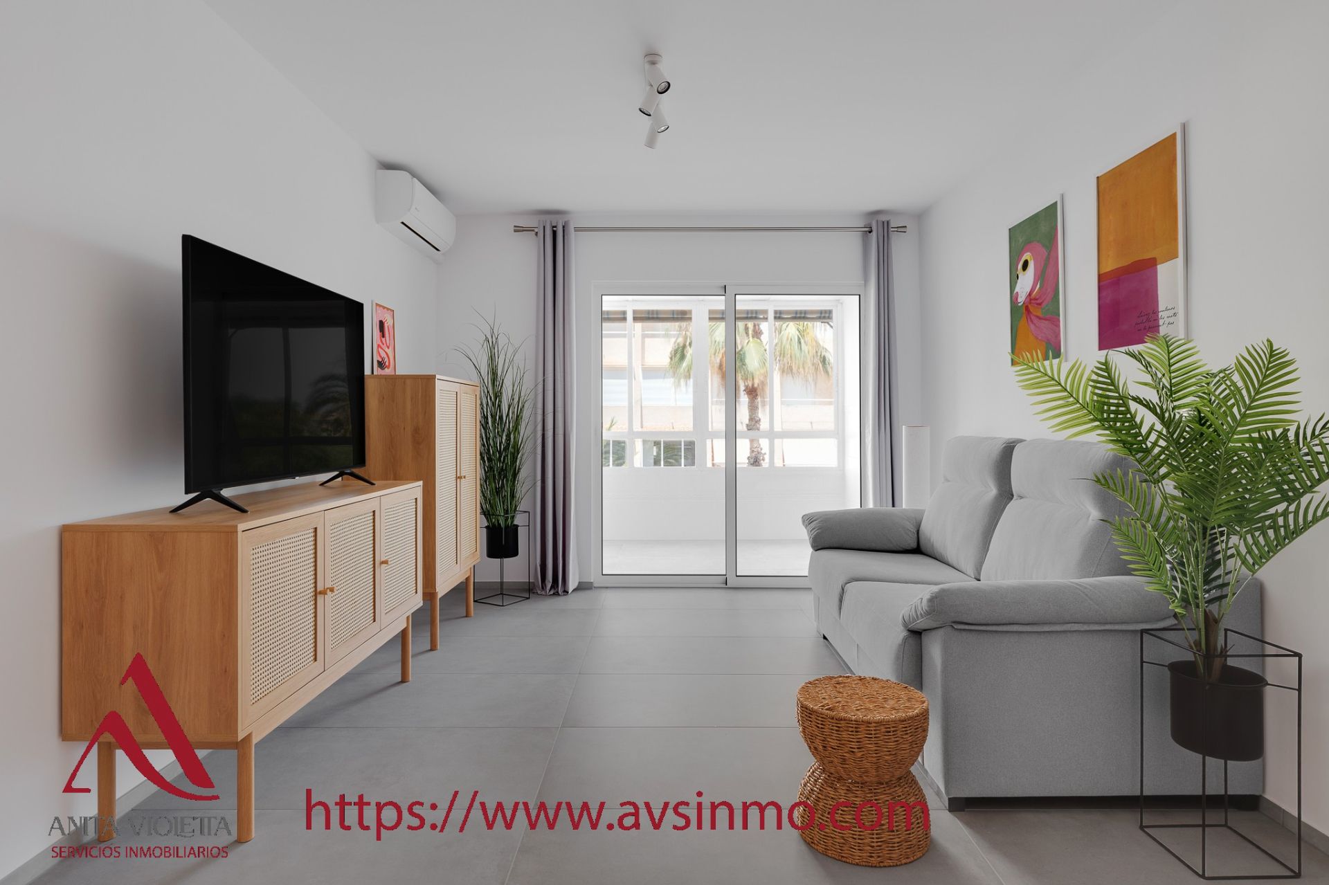 Sala de estar de Apartamento de alquiler en Torrevieja con Aire acondicionado, Amueblado y Horno
