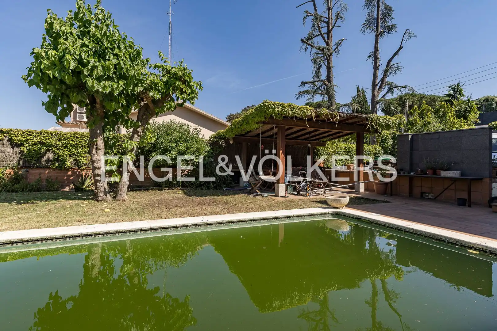 Piscina de Casa o xalet en venda en Argentona amb Aire condicionat, Calefacció i Jardí privat