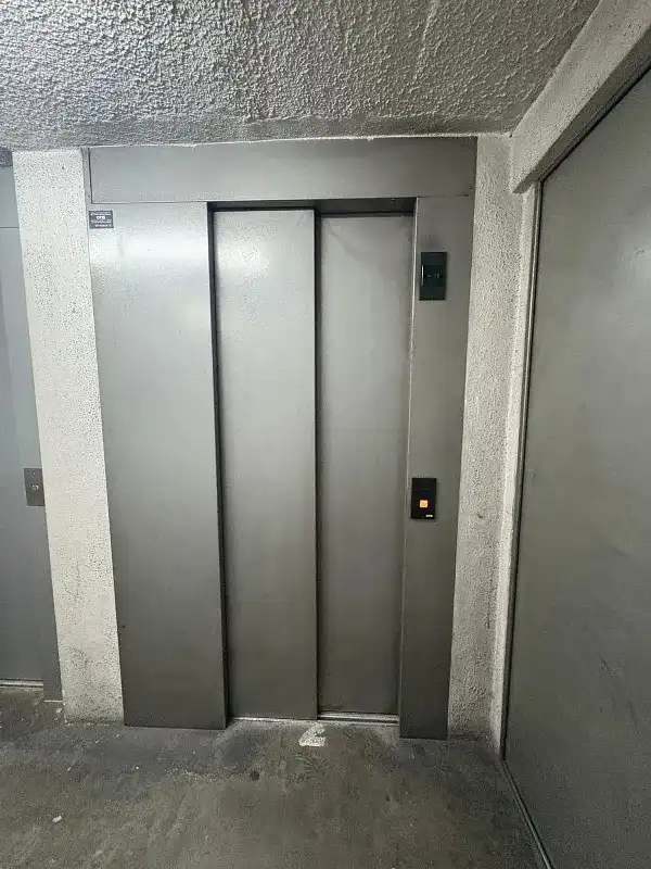 Parkplatz von Garage zum Verkauf in Ferrol