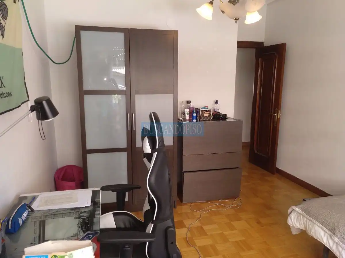 Bedroom of Flat for rent in  Logroño  with Heating, Parquet flooring and Terrace