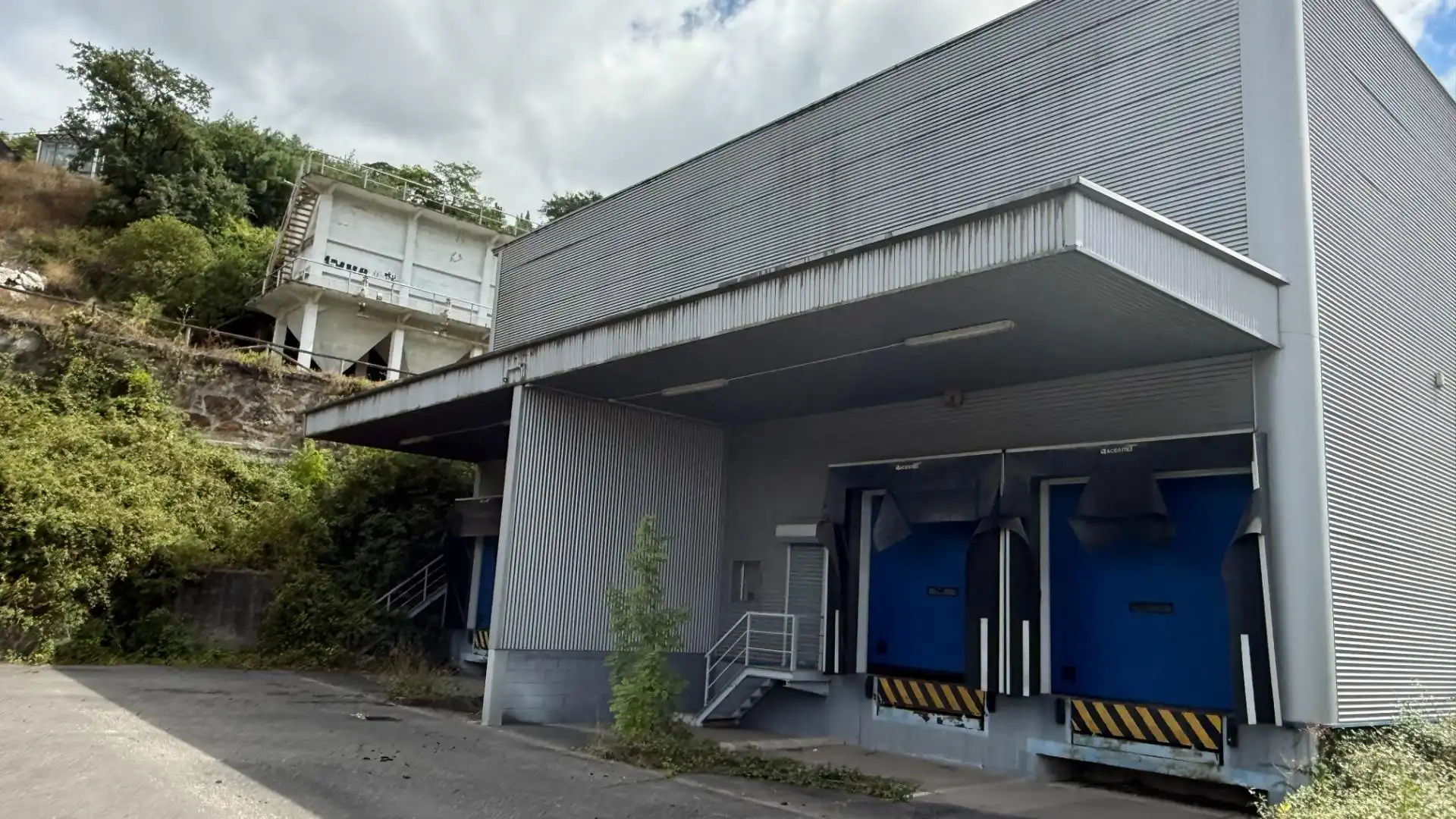 Nau industrial en venda a Cuadriella,La, 401, Zona Rural
