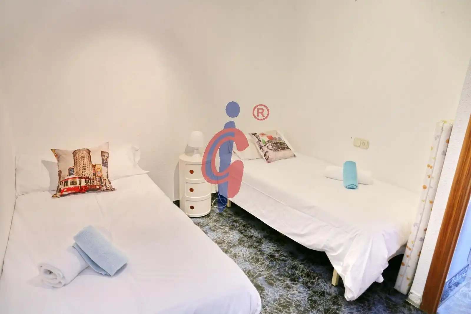 Habitación de Casa adosada en venta en Guardamar del Segura con Aire acondicionado, Terraza y Amueblado