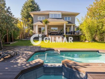 Villa mit Pool zum Verkauf in Urbanizaciones