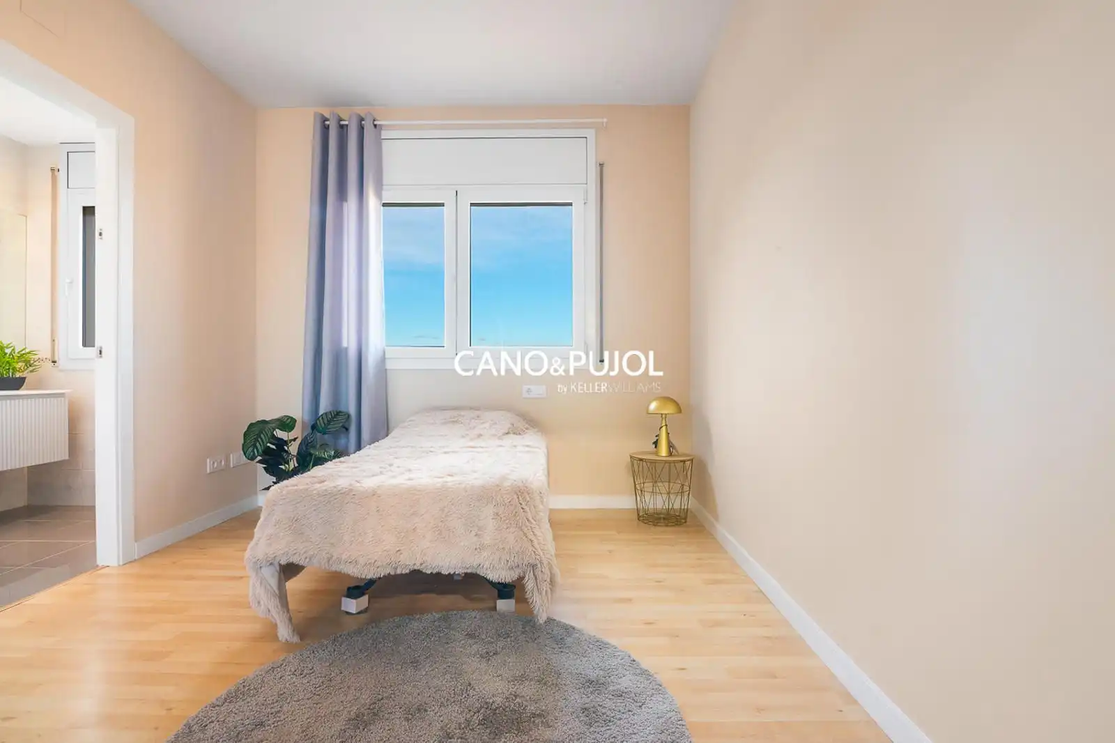 Bedroom of Houses for sale in Sant Cugat del Vallès  with Air Conditioner, Terrace and Swimming Pool