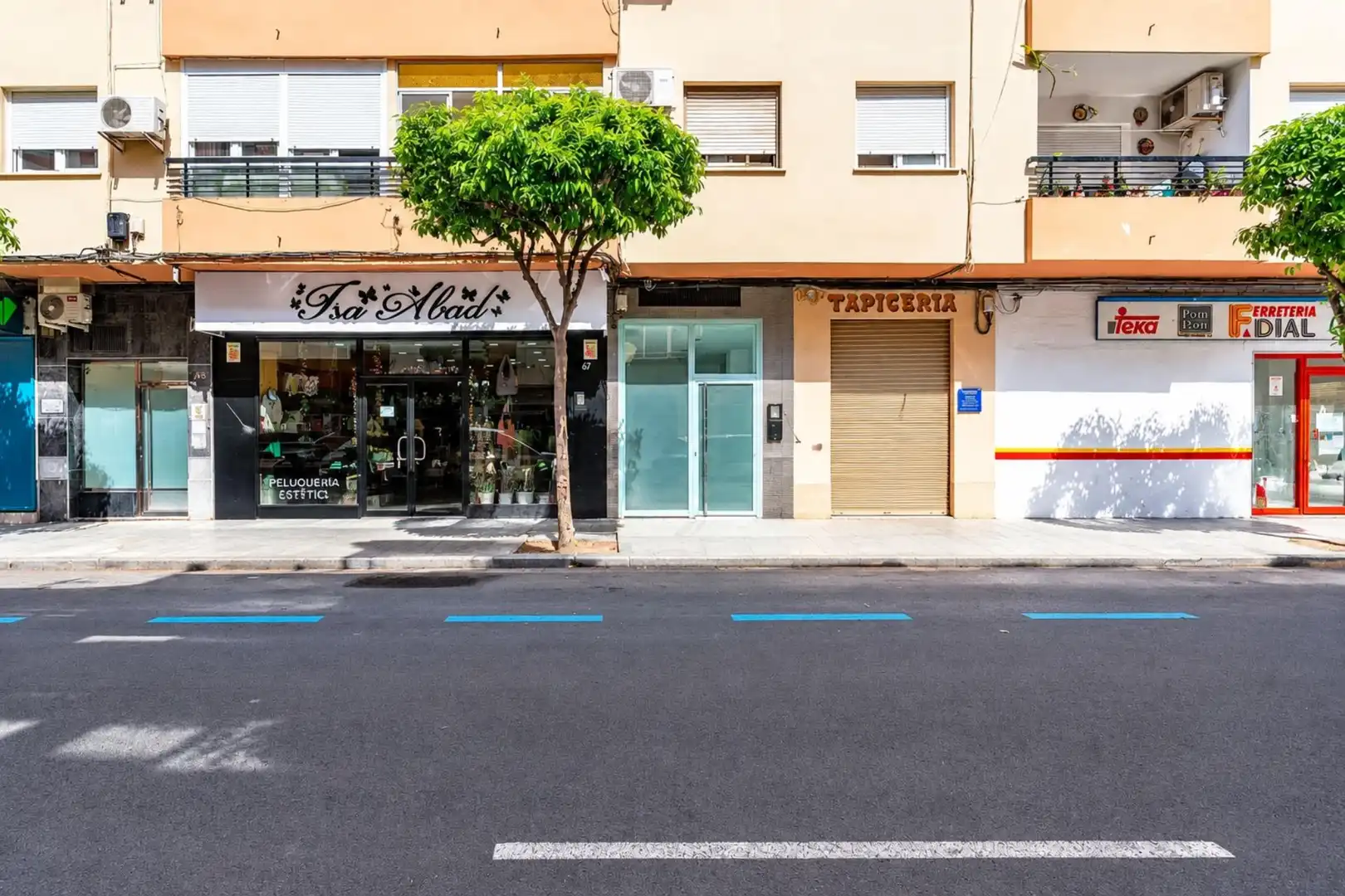 Business premises for sale in Calle de la Calzada de Castro, imagen 9
