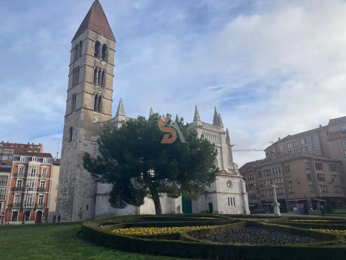 Pis amb terrassa en venda a LEOPOLDO CANO, imagen 27