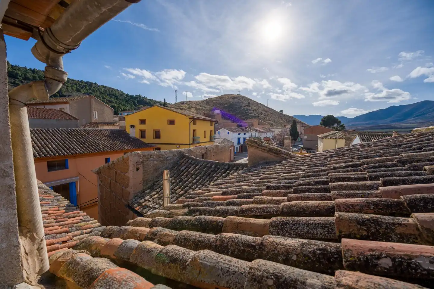 Vista exterior de Casa o xalet en venda en Morés amb Calefacció, Terrassa i Balcó