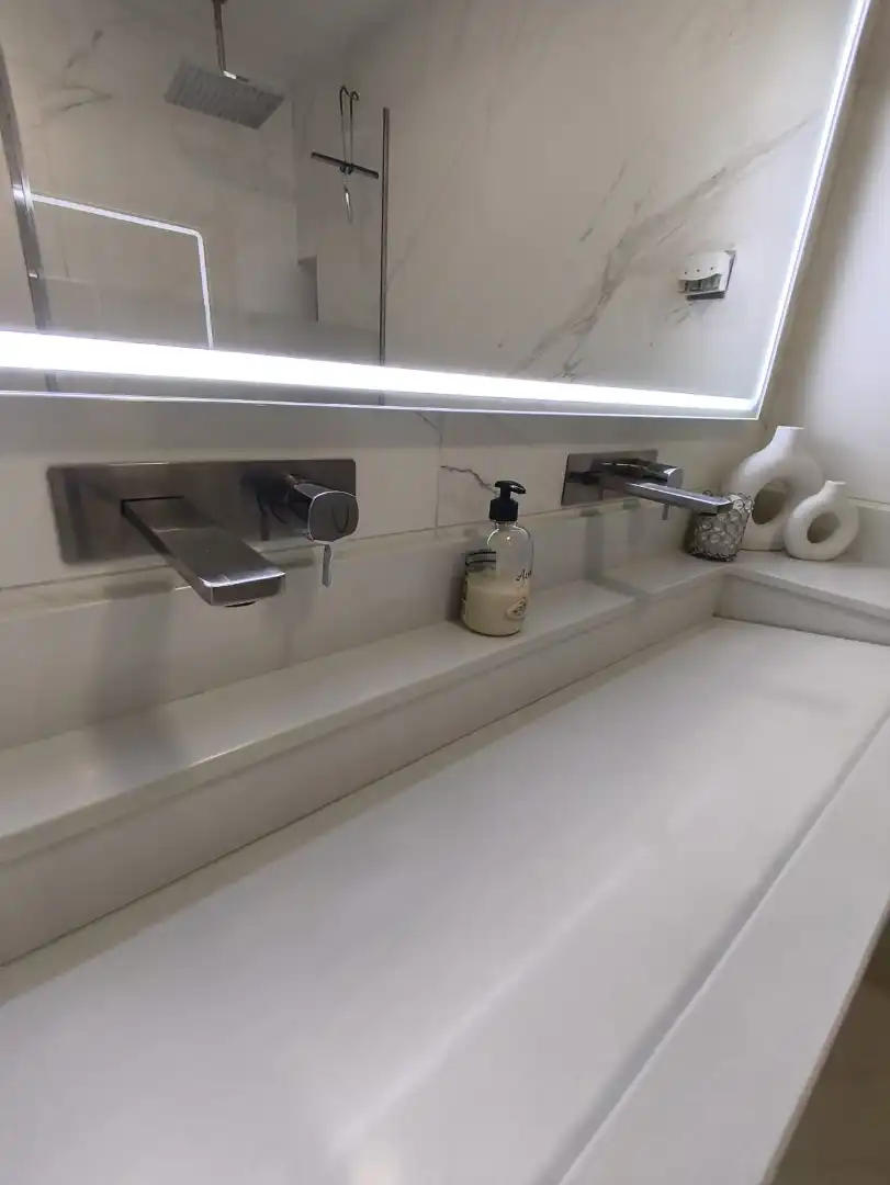 Bathroom of Flat for sale in Madrid  with Air Conditioner, Heating and Storage room