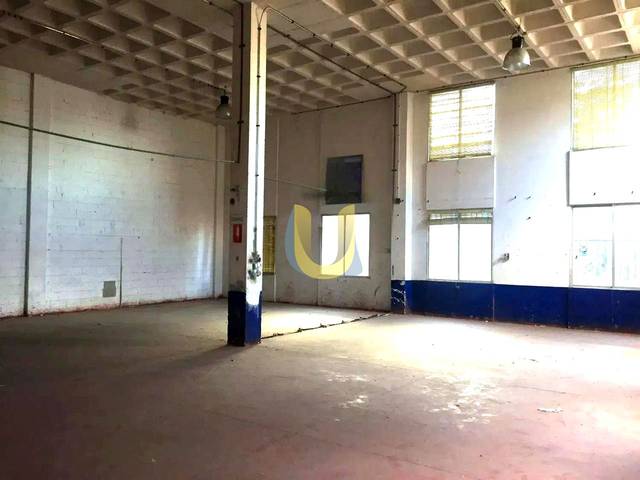 Local comercial en Alquiler en Polígono Industrial Sur