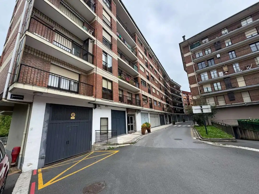 Parkplatz zum Verkauf in Urretxu