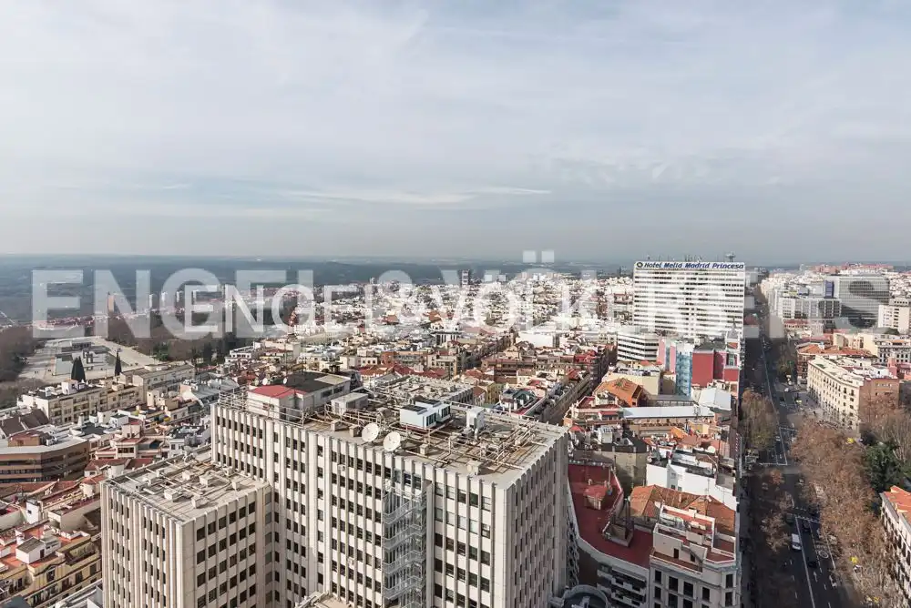 Flat for rent in Argüelles