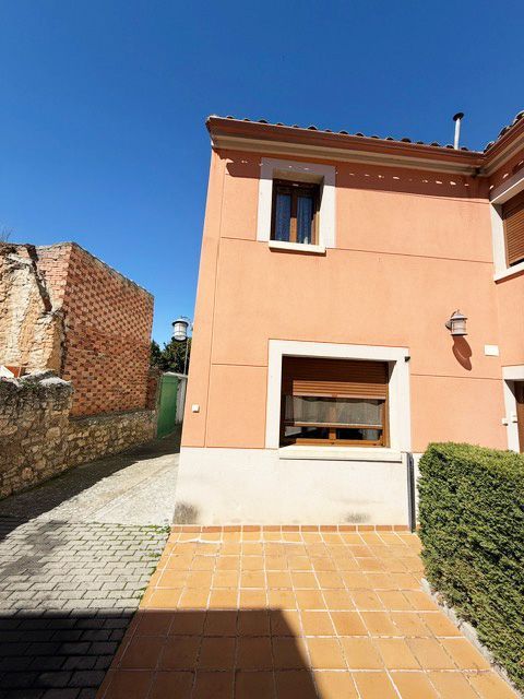 Exterior view of House or chalet for sale in Torquemada  with Heating and Storage room