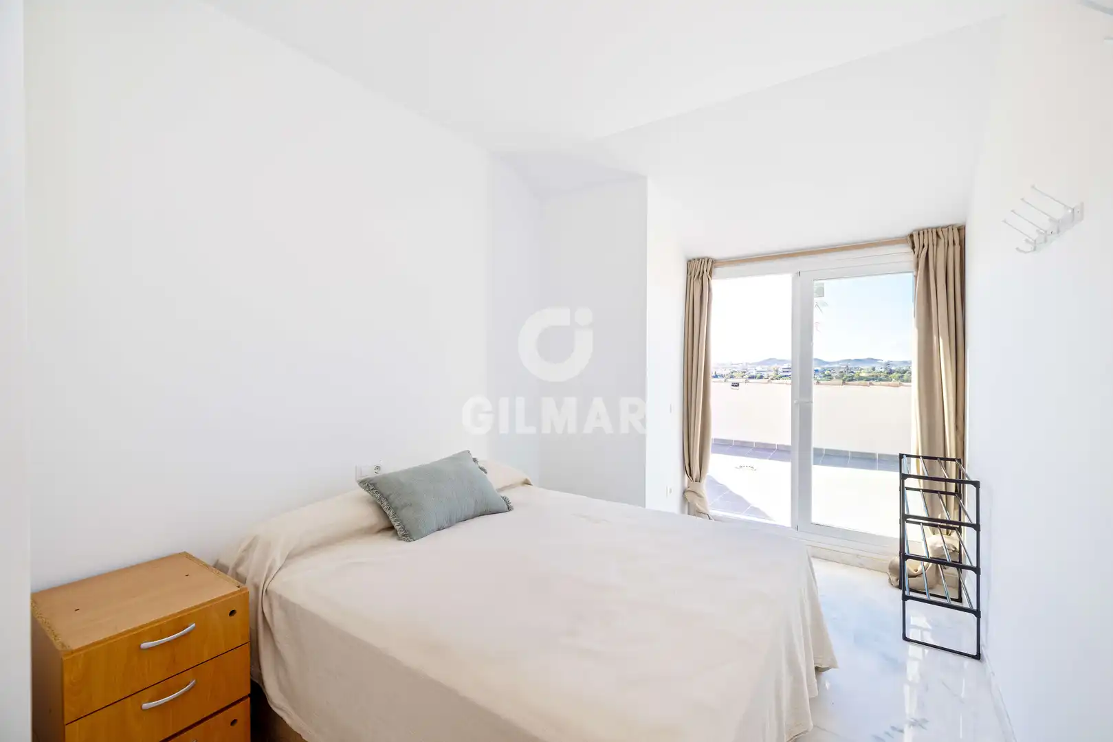 Bedroom of Attic for sale in Fuengirola  with Heating, Private garden and Storage room