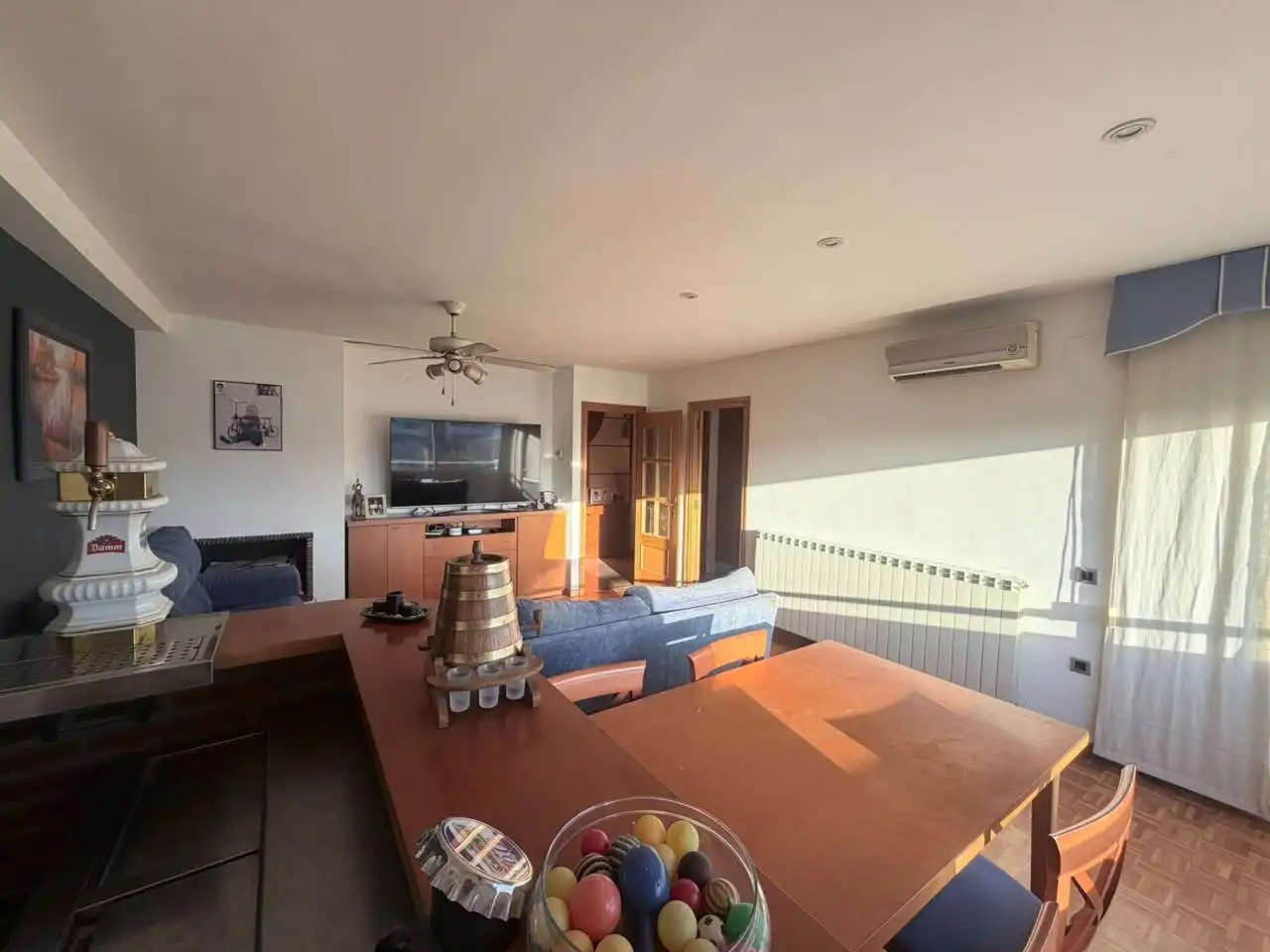 Sala de estar de Piso en venta en Terrassa con Aire acondicionado, Calefacción y Terraza