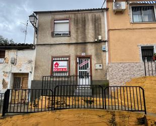 Vista exterior de Finca rústica en venda en Aliseda amb Terrassa