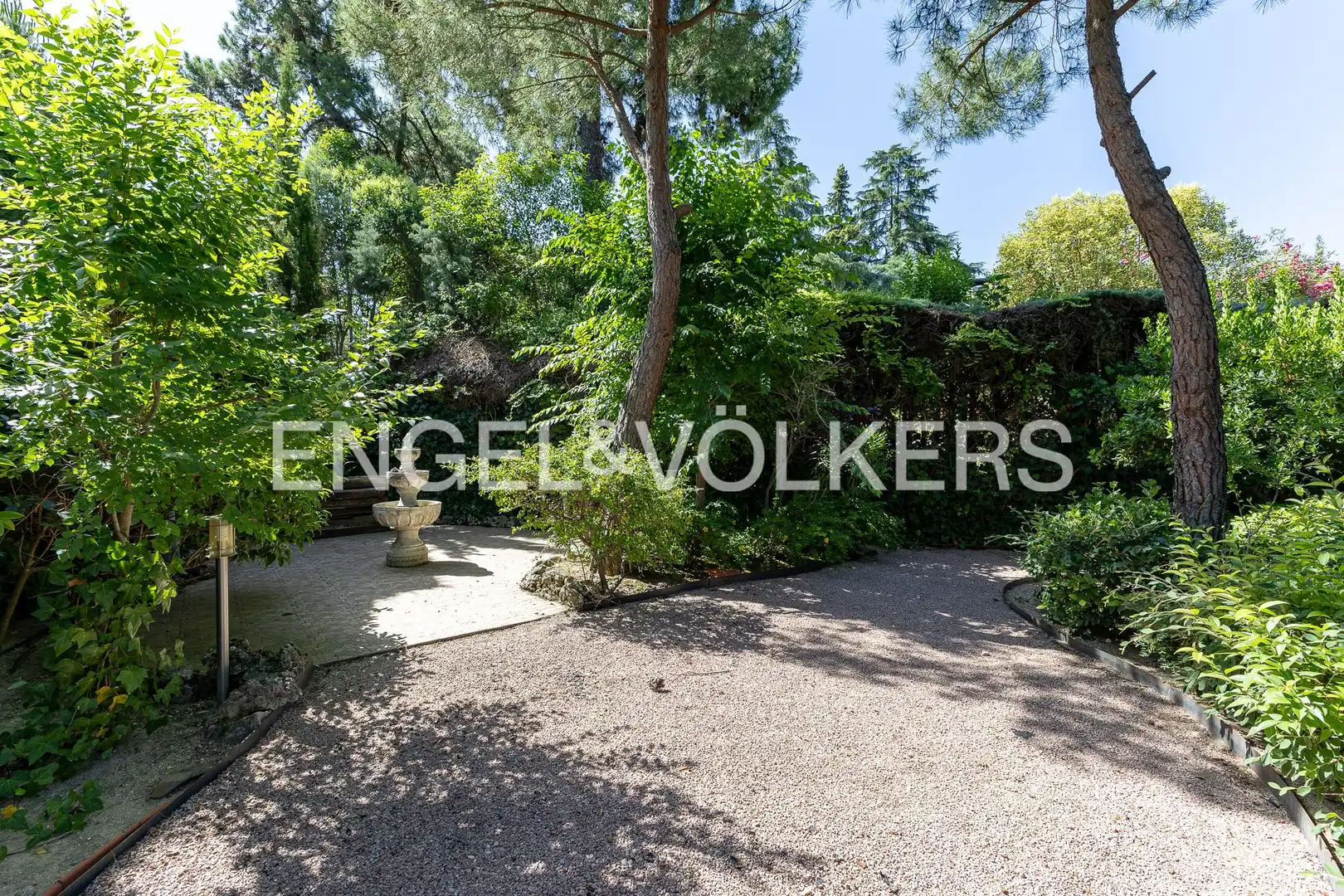 Garden of Houses for sale in Majadahonda  with Air Conditioner, Heating and Private garden