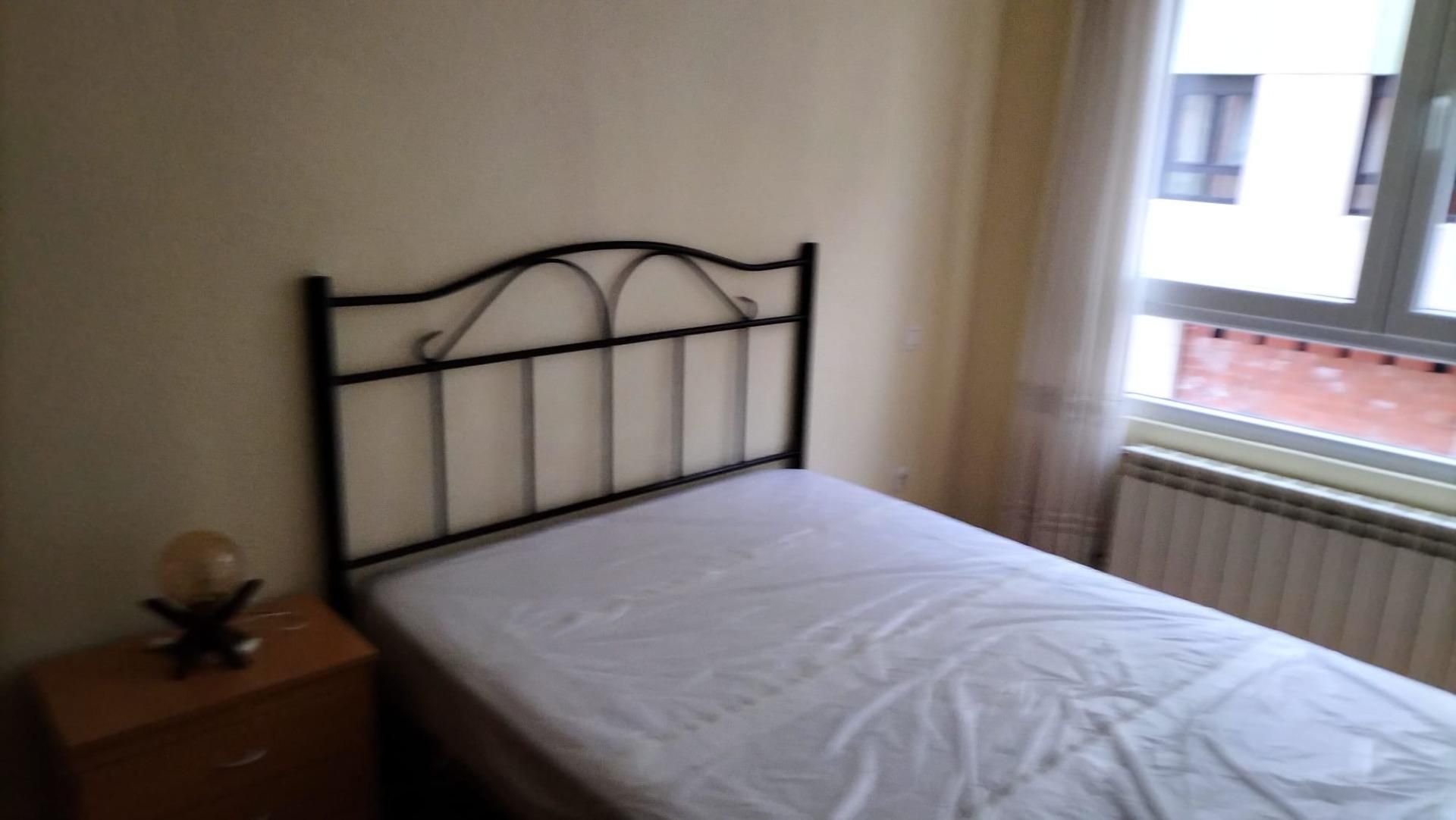 Bedroom of Apartment to rent in Palencia Capital  with Heating