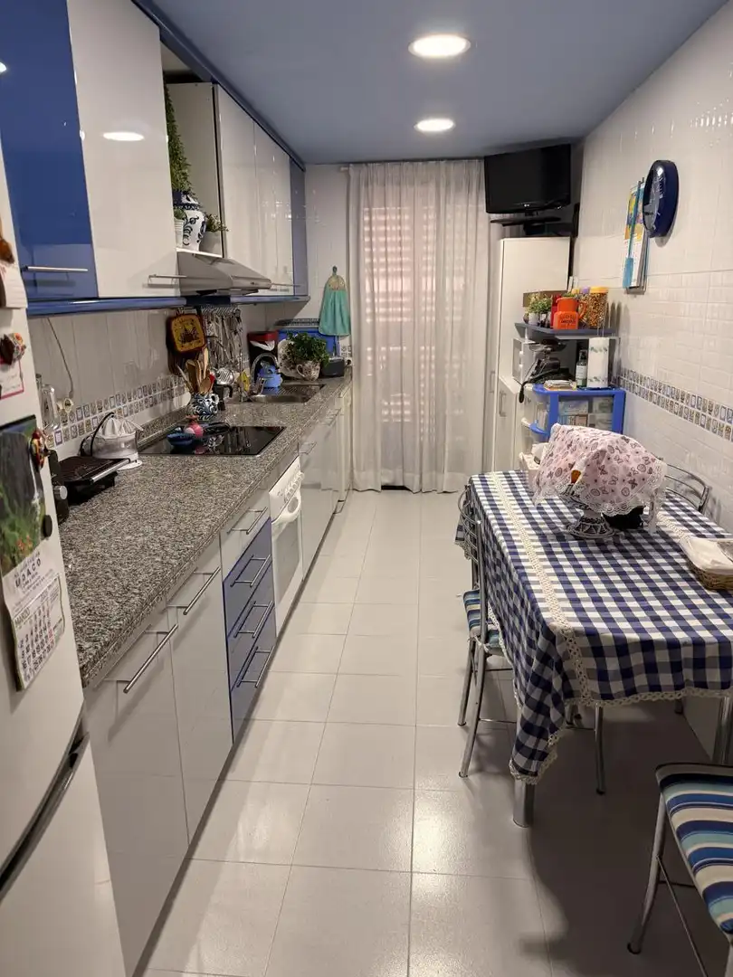 Cocina de Piso en venta en Alicante / Alacant con Terraza, Trastero y Piscina comunitaria