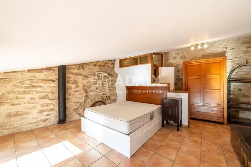 Dormitori de Casa o xalet en venda en Úbeda amb Terrassa i Balcó