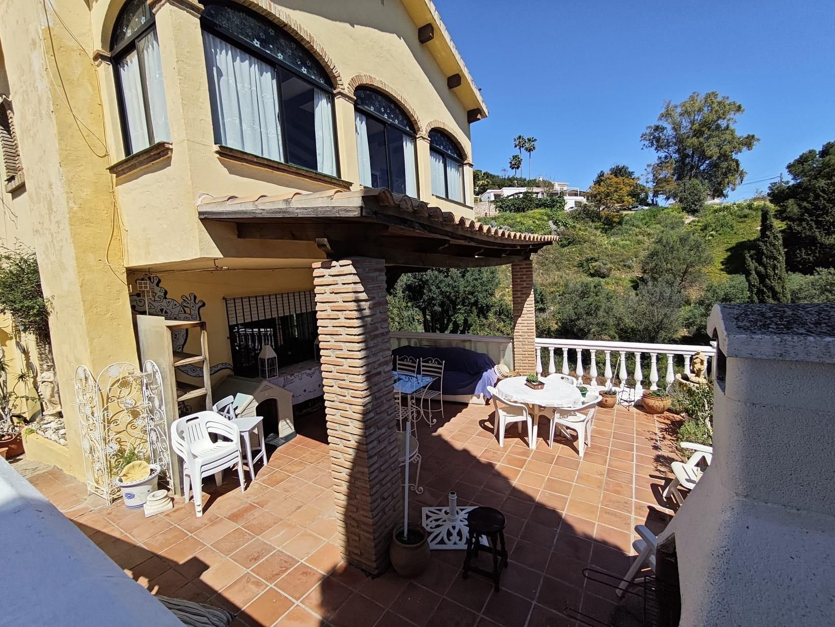 Terrassa de Casa o xalet en venda en Fuengirola amb Aire condicionat, Calefacció i Jardí privat
