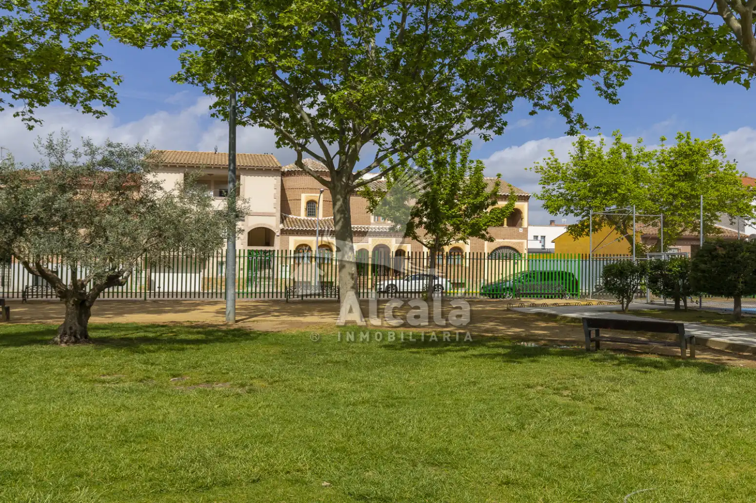 Vista exterior de Casa adosada en venta en Torrijos con Aire acondicionado, Calefacción y Terraza