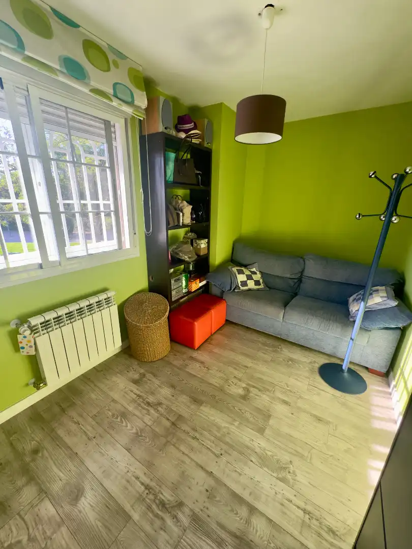 Sala de estar de Dúplex en venta en Torrejón de Ardoz con Calefacción, Jardín privado y Trastero
