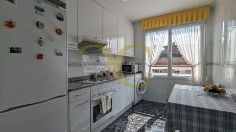 Foto 4 de Piso en venta en Calle de Álava, Montevil, Gijón