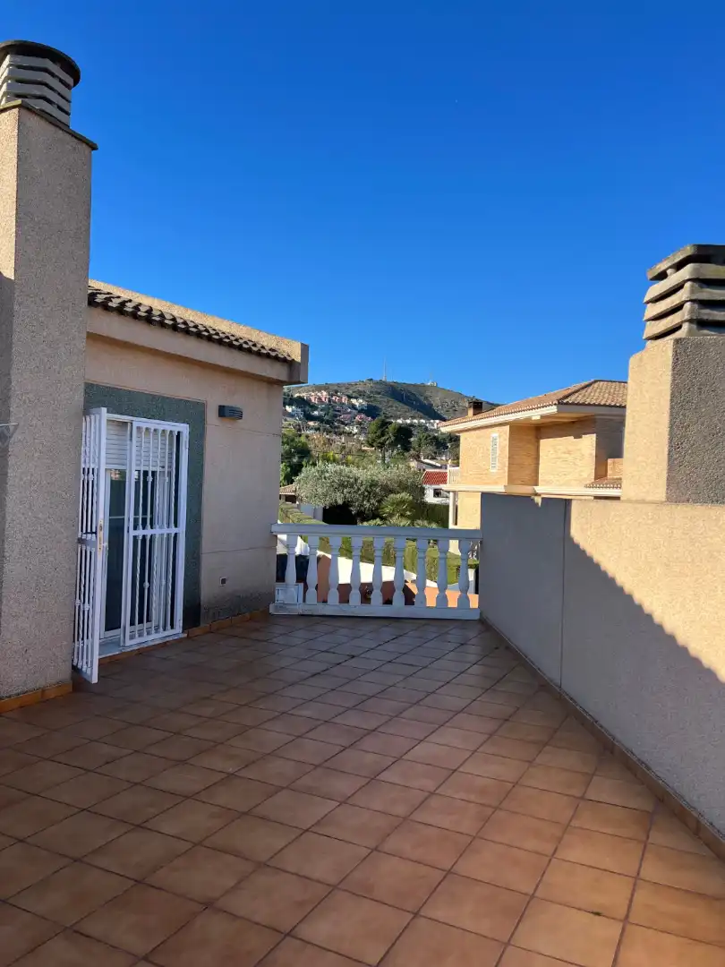 Casa o chalet en venta en Calle Río Duero, Sierra Perenchiza - Cumbres de Calicanto - Sto Domingo