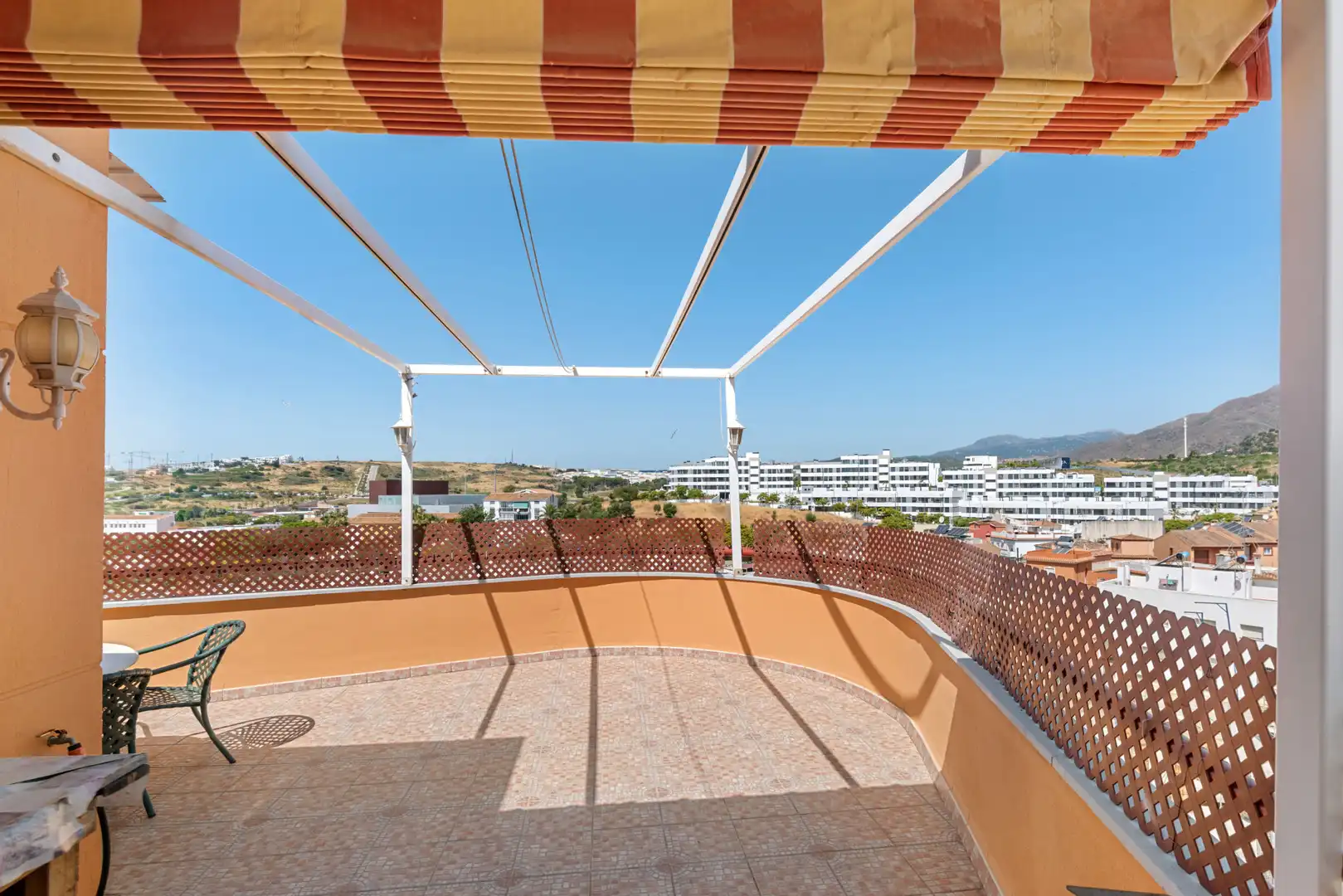 Terraza de Ático en venta en Estepona con Aire acondicionado, Terraza y Trastero
