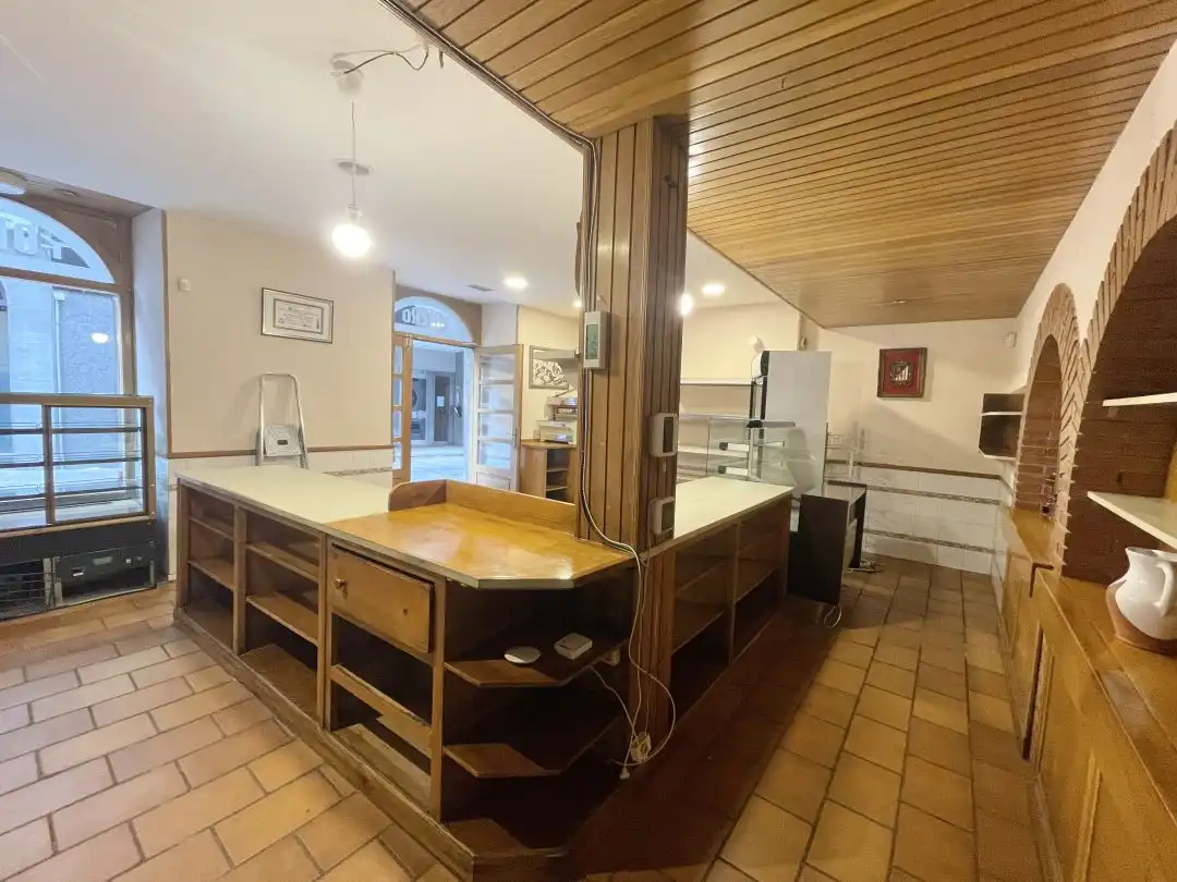 Local comercial en alquiler en San Frantzisko Kalea, imagen 6