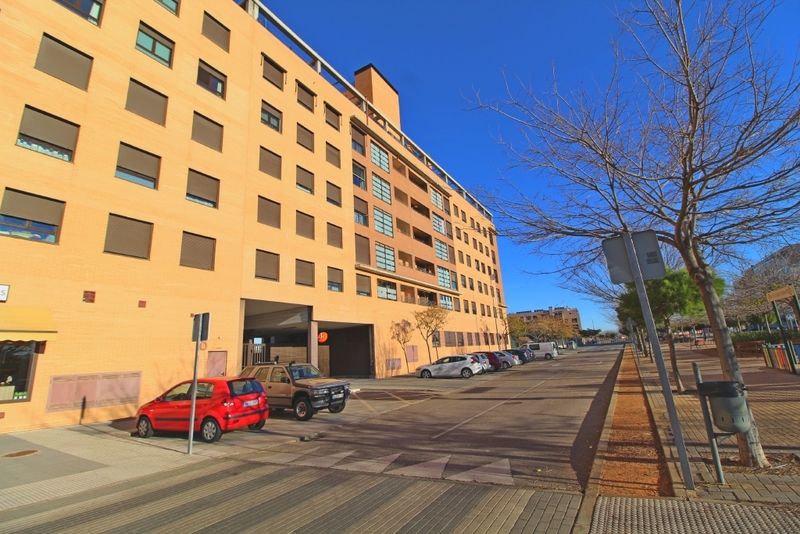 Exterior view of Garage for sale in Azuqueca de Henares