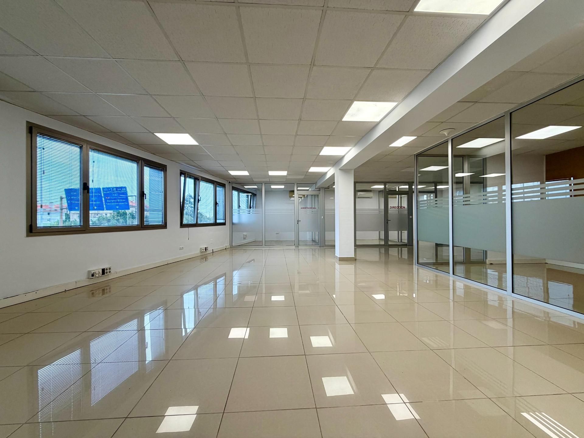 Oficina de lloguer en Camargo amb Aire condicionat