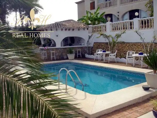 Swimming pool of Houses for sale in L'Alfàs del Pi  with Air Conditioner, Terrace and Swimming Pool