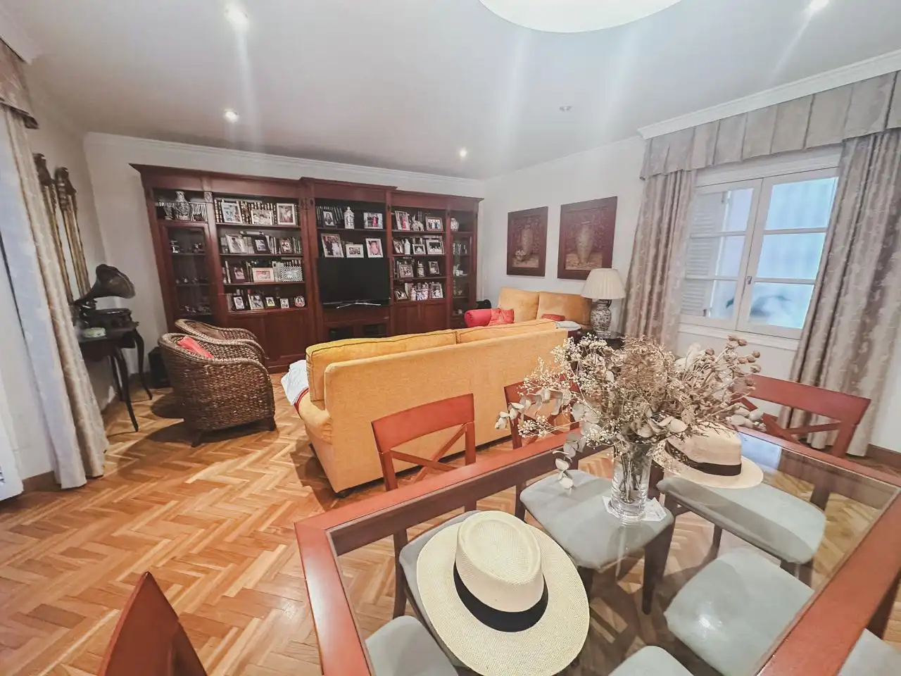 Sala d'estar de Pis en venda en Cádiz amb Aire condicionat, Calefacció i Parquet