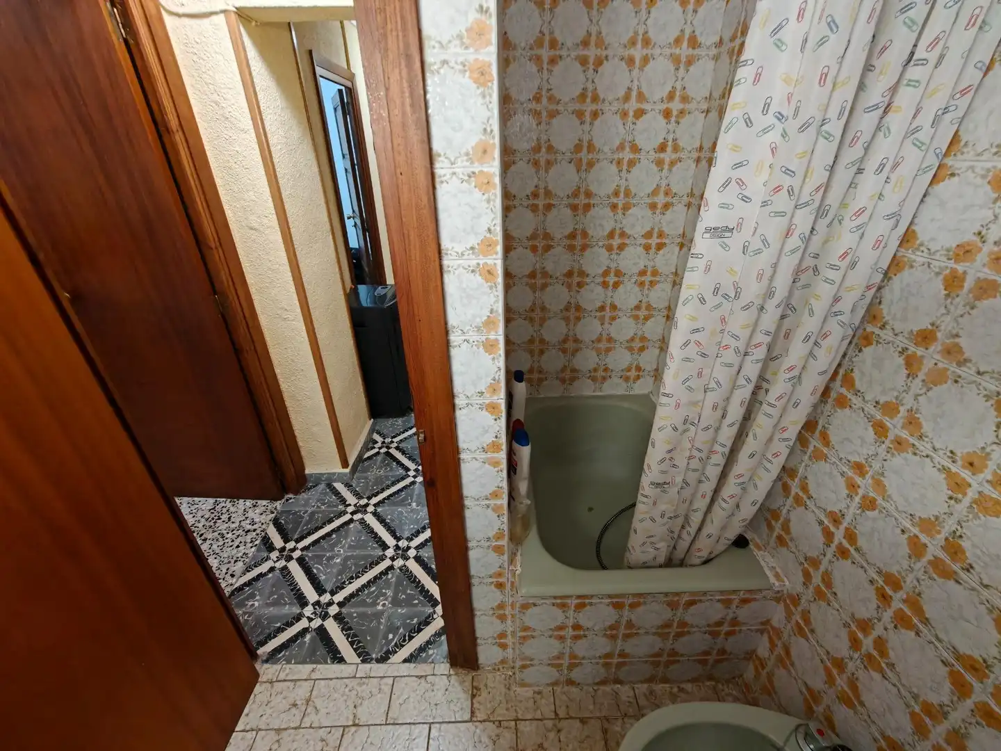 Bany de Casa o xalet en venda en Buñol amb Terrassa, Traster i Moblat