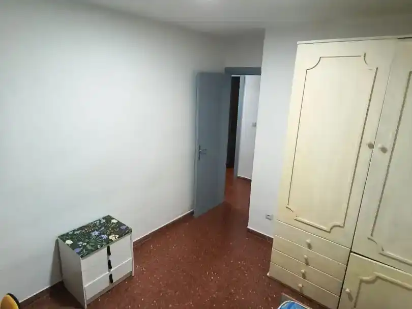 Flat for rent in  Granada Capital  with Air Conditioner and Balcony