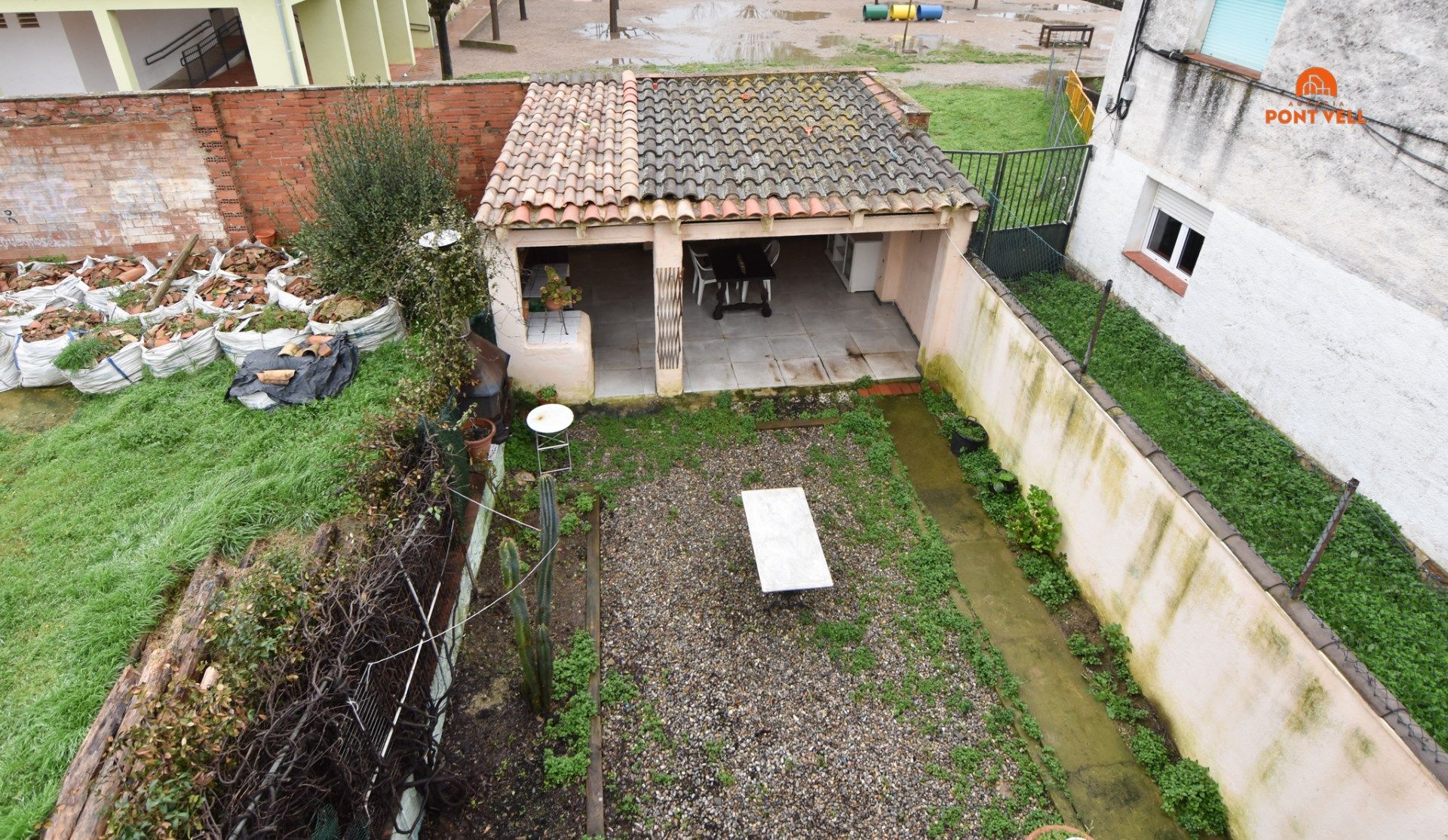Jardí de Casa adosada en venda en La Bisbal d'Empordà amb Calefacció, Terrassa i Traster