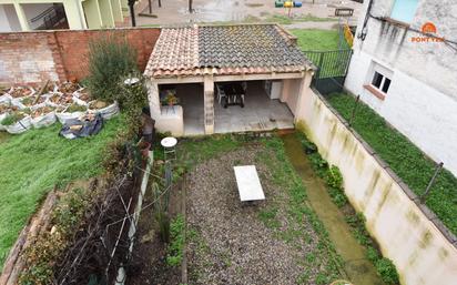 Jardí de Casa adosada en venda en La Bisbal d'Empordà amb Calefacció, Terrassa i Traster